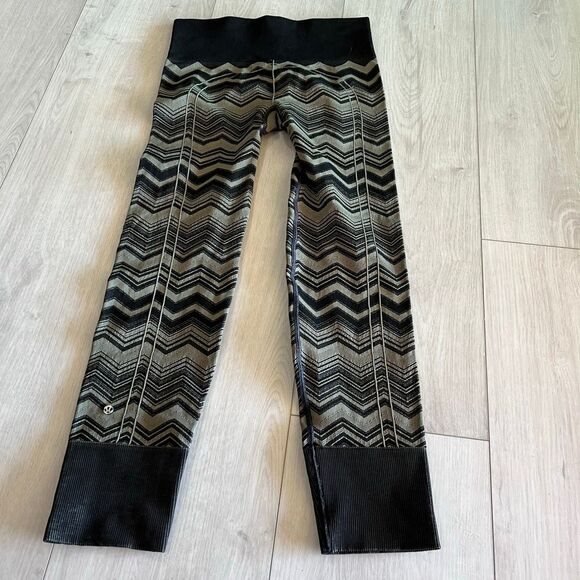 Lululemon High-Rise Ebb To Street legging tight Green Chevron size 6 - Picture 6 of 9